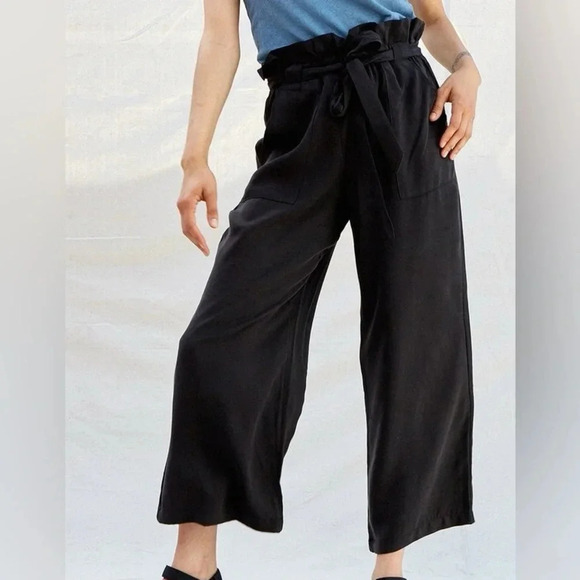 Back Beat Co Tencel Wide Leg Paperbag Ankle Black Pants size XS - Picture 1 of 14